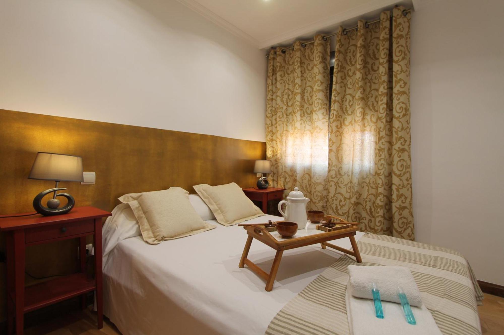 Apartamentos Adelfas Madrid Extérieur photo