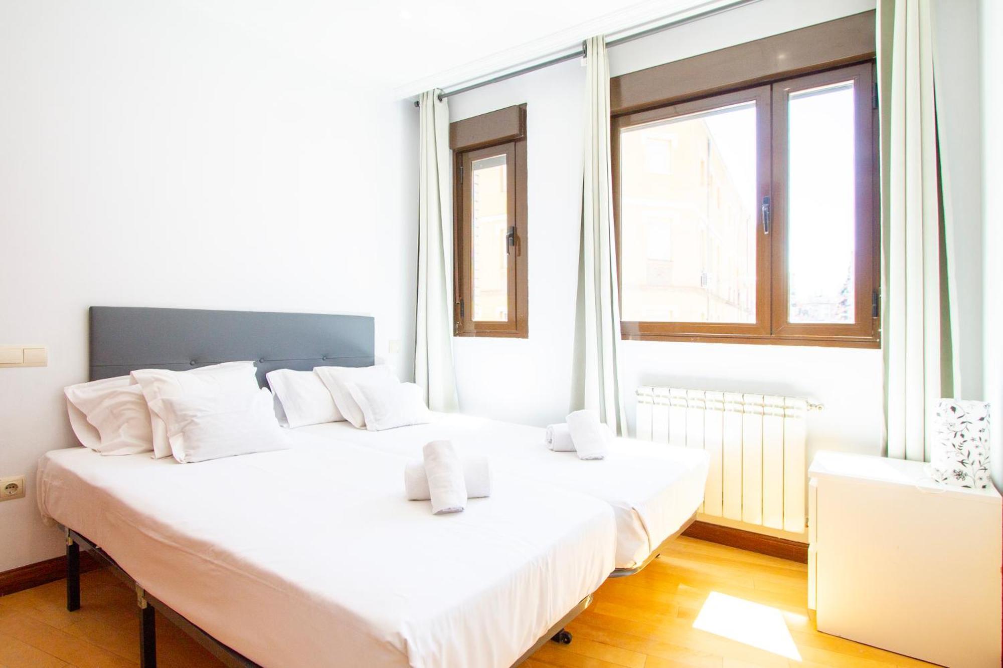 Apartamentos Adelfas Madrid Extérieur photo