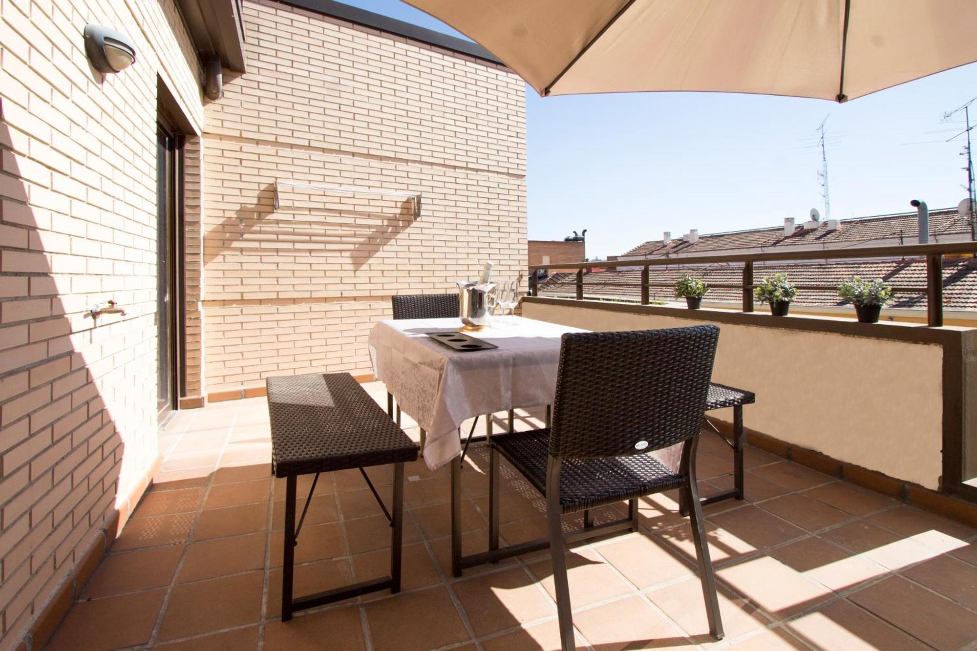 Apartamentos Adelfas Madrid Extérieur photo