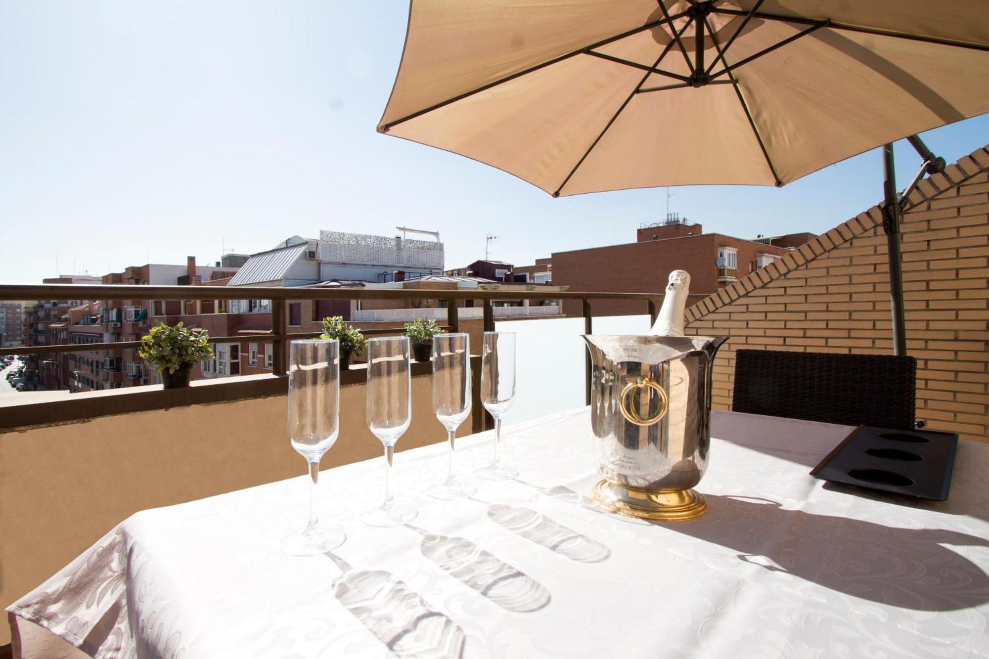 Apartamentos Adelfas Madrid Extérieur photo